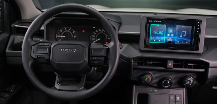 HILUX 2.8 4X2 MT STANDARD