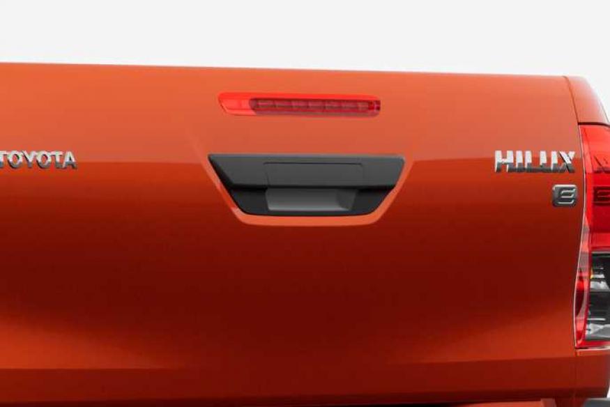 Tay nắm cửa khoang chở hàng